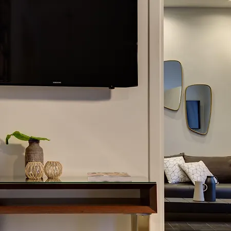 Intown Luxury House 4*